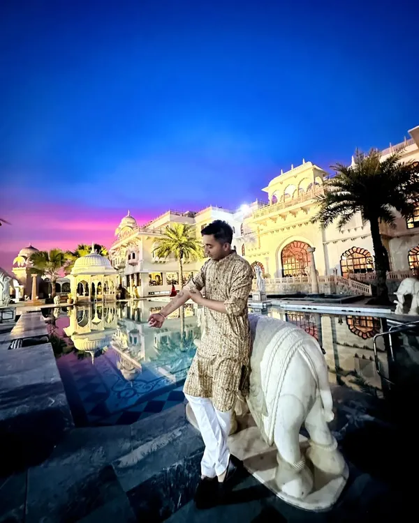 A stunning twilight shot at a palace venue in Jaipur. Playing in such magnificent locations inspires me to create an equally magical musical experience.