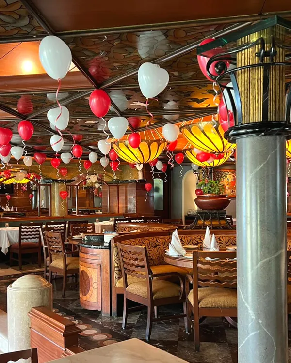 For Valentine's Day, we create a stunning and romantic location for you and your special someone. Our restaurant is decorated with balloons and we offer an exclusively curated five-course menu.