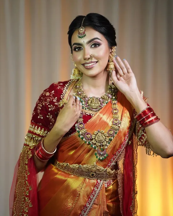 A close-up of our beautiful temple jewellery set. You can see the detailed Lakshmi pendant and the fine craftsmanship of the choker.