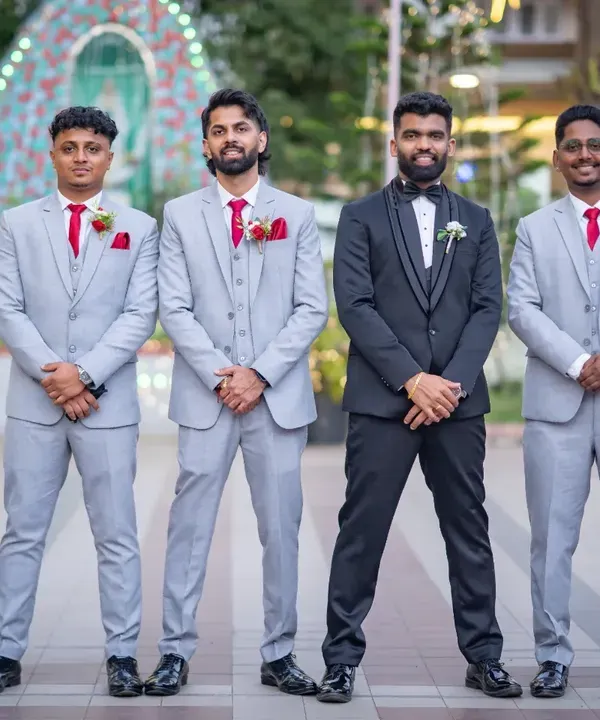 The groom and his groomsmen looking sharp. I always make sure to get some stylish portraits of the wedding party.