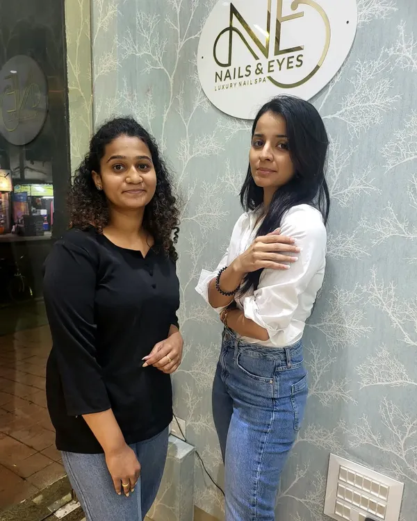 We had the pleasure of welcoming celebrity actress Mahima Makwana to our studio. It's always an honor to provide our luxury nail services to wonderful clients.