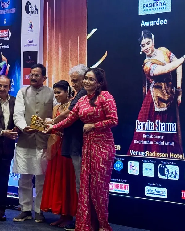 A deeply humbling moment, receiving the Rashtriya Achiever Award for my contribution to the field of Kathak. I accept it with immense gratitude to my gurus, Pt. Birju Maharaj ji and Saswati Sen ji.