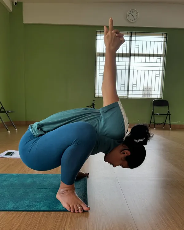 Can you squat with ease? This is Malasana, a fundamental pose for hip flexibility and relieving back stiffness. If this is a challenge, it’s a sign to start your yoga journey to become younger, stronger, and truly happier.