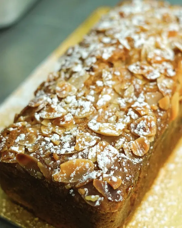 Our Tuscan Lemon and Almond tea loaf is a delightful treat for any time of day. Made with almond flour for a gorgeous texture and a zesty lemon flavour, this eggless cake is perfect for gifting or enjoying slice by slice.