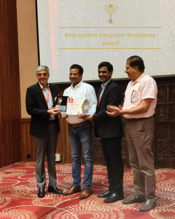 We are proud to be recognized for our work. Here, our team is receiving the Best System Integrator Excellence Award from Havells Crabtree, a testament to our commitment to quality and innovation in home automation.