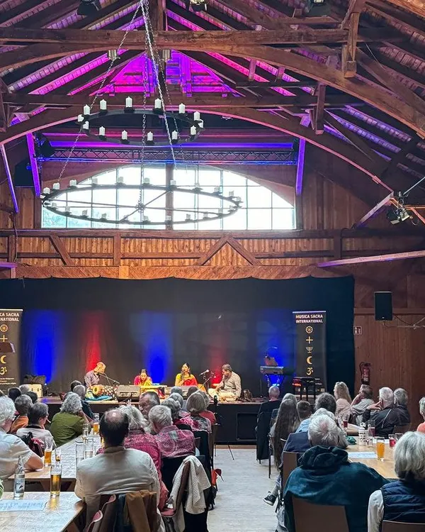 This was an amazing evening performing in a full house at Dampfsäg, Sontheim in Germany. It's a wonderful feeling to introduce Carnatic music to new listeners in rural parts of the world, all thanks to the Musica Sacra International festival.