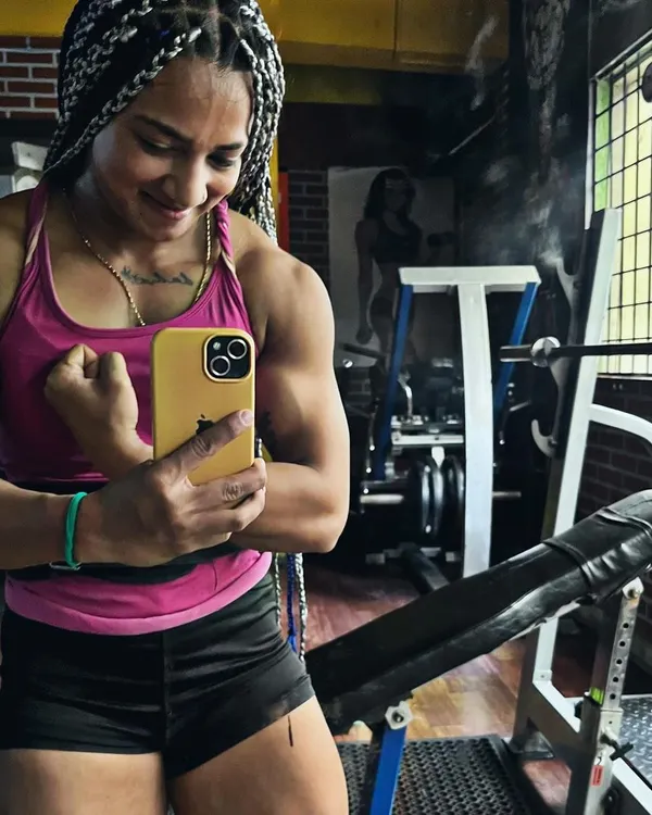I am born to conquer. A quick selfie to check my bicep pump during an arm workout.