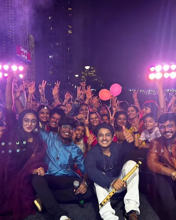 Another angle of our group photo with the amazing crowd at Prestige Falcon City.