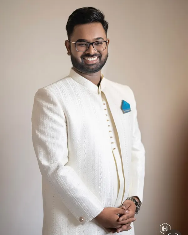 This is the look I aim for: confident, fresh, and completely natural. My grooming service ensures the groom looks sharp and camera-ready, with subtle makeup to even out skin tone and reduce shine, without ever looking heavy.