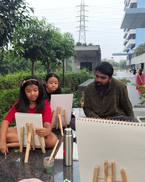 Sometimes we take the art class outside. Painting in nature provides a whole new level of inspiration and a unique experience for the students.