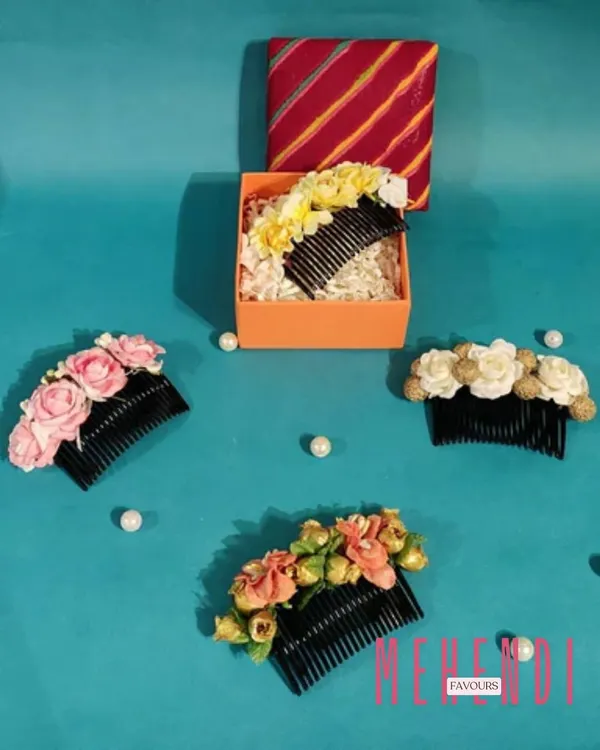 Magical favors for your Mehndi moments! This collection of floral hair combs, beautifully packaged in a gift box, is a perfect and practical gift for your bridesmaids and guests.