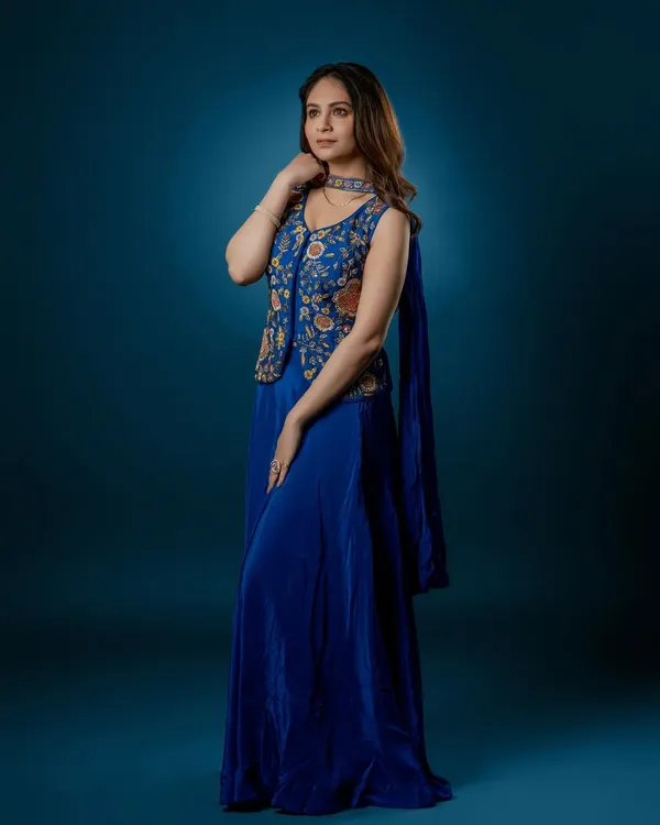 For this model's portfolio, I styled a royal blue Indo-Western outfit featuring a velvet skirt and an embroidered jacket.