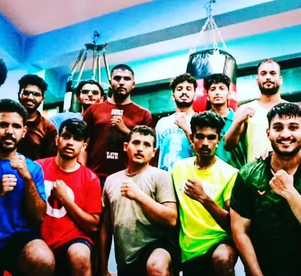 Sweat together, grow together. This is the essence of our tribe. After a grueling session, we stand together, stronger and more united. This is the energy you become a part of at Bold MMA.