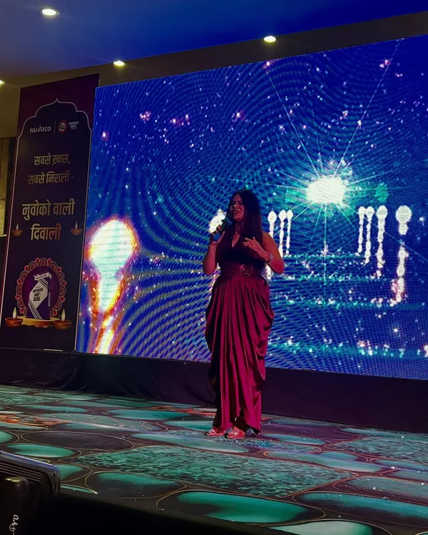 Hosting the Nuvoco Vistas Diwali event on a grand stage. I make sure your festive celebrations feel larger than life.