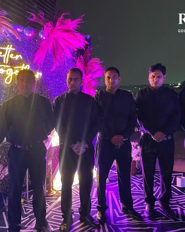Meet my dream team. My professional staff is fast, clean, and dedicated to providing impeccable service, ensuring your guests are well taken care of throughout the event.
