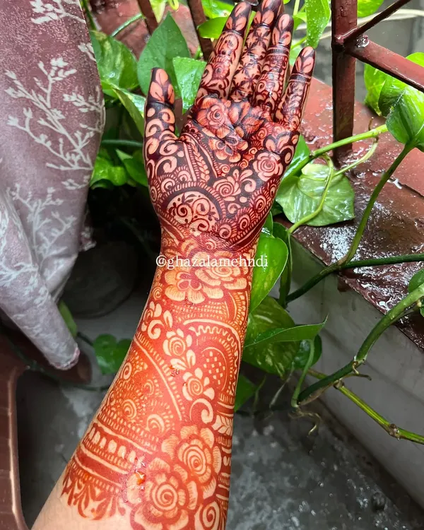 The beautiful result of my organic henna after the paste has been removed. The design features a rich, reddish-brown stain.
