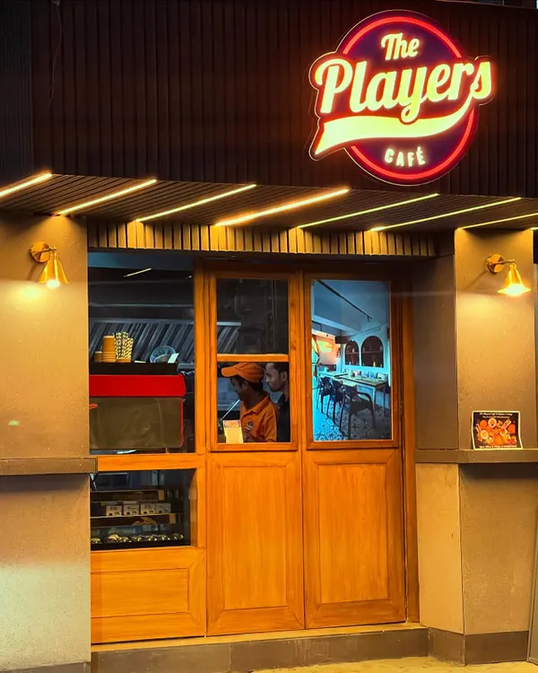 In addition to our Siri Fort location, The Players Cafe is also open in Defence Colony Market. Stop by for your favorite coffee and a delicious meal.