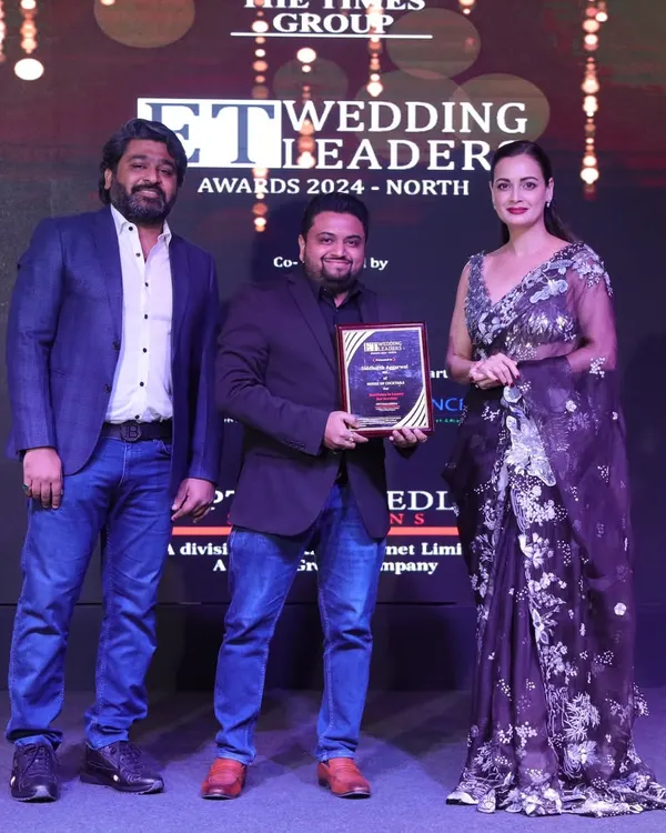 We are honored to be recognized for our work. Here is our founder, Siddharth Aggarwal, receiving the Economic Times Wedding Leader Award for "Excellence in Luxury Bar Services."