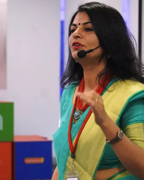 Leading a session at Applied Materials India, where we had an energetic discussion on practical ways to cook and eat right. The enthusiasm to learn and adopt healthier habits in the workplace is always inspiring.