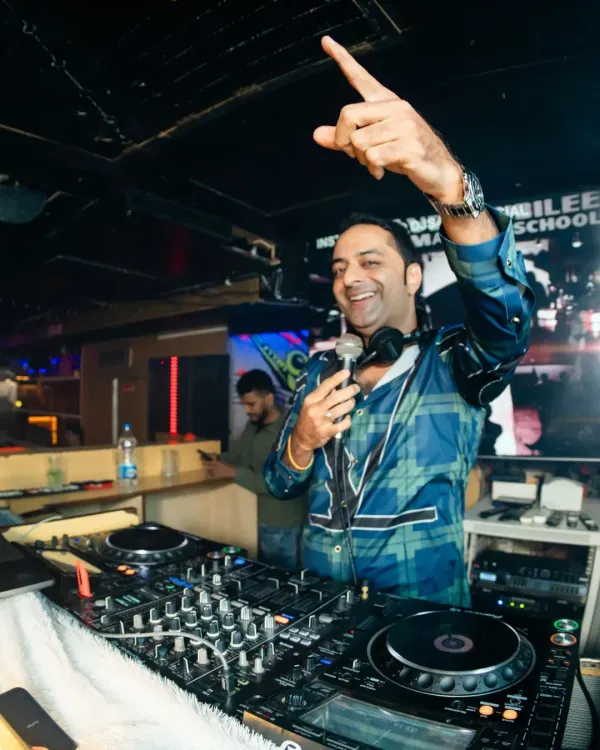This is what I live for. Engaging with the crowd, feeling the energy, and dropping the beat that gets everyone moving. Whether it's a private party or a club night, I bring this level of interaction every single time.