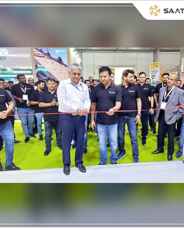 A powerful start to the REI Expo 2024, with our stall inaugurated by Mr. Akhileshwar Singh, Director of Finance at SJVN. The event marked the unveiling of our latest N-TOPCon G12 R modules and solar-powered pumps.