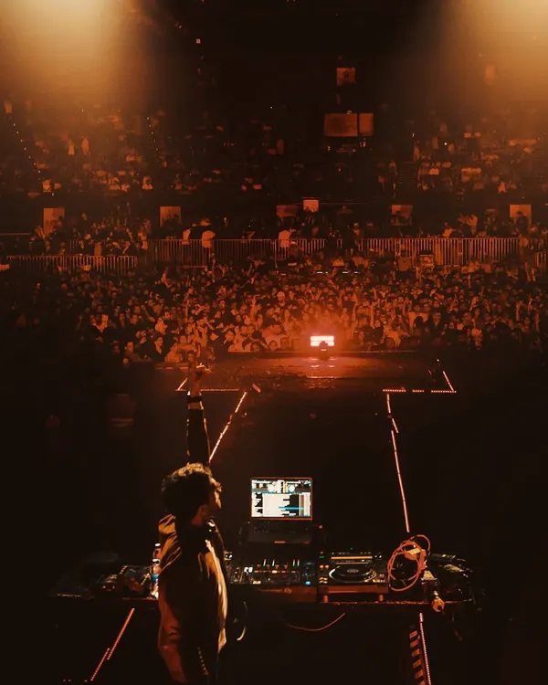 The view from my stage, looking out at a sea of 7,000 people at the Dome. There is no feeling like connecting with a crowd of this magnitude.