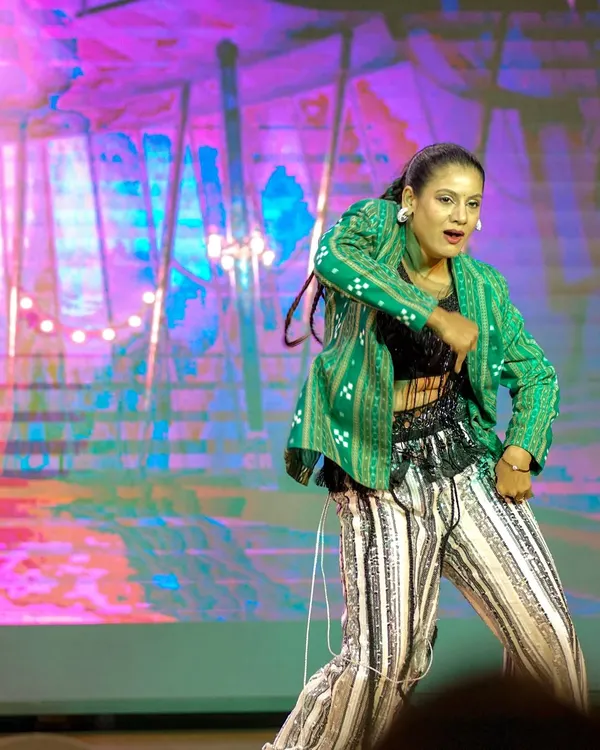 This is the energy I bring to the stage. This performance captures my fusion style, blending a modern look with a traditional Sambalpuri jacket, showcasing the vibrant spirit of Odia culture in a high-energy dance act.