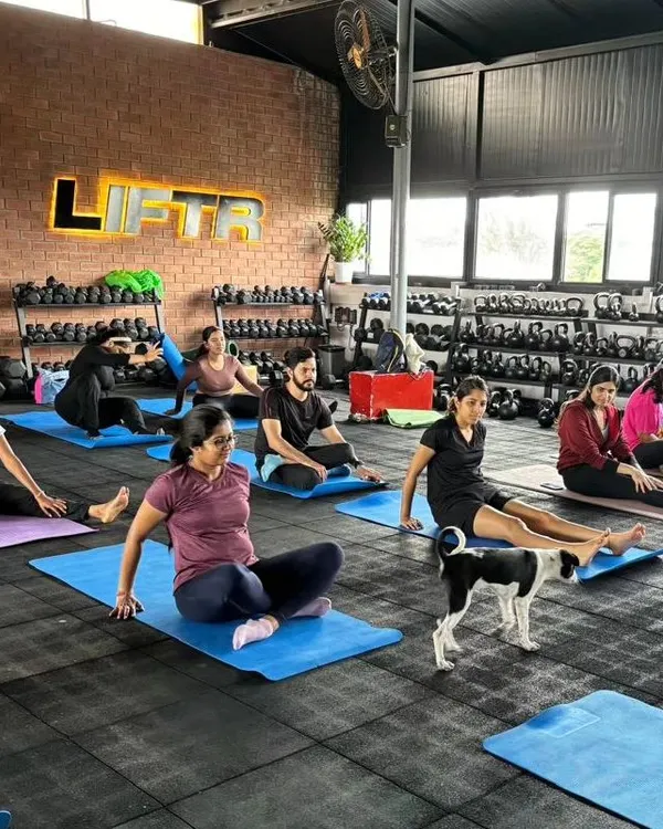 A weekend of puppy yoga to celebrate International Yoga Day. These events, organized by Pawga, help our pups socialize and find potential adopters.