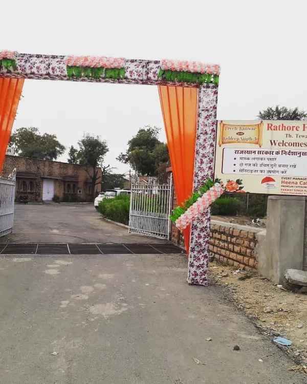 We were honored to cater for the Rathore family in Pali, Rajasthan. This welcome gate marks the entrance to a grand destination wedding we managed from start to finish.