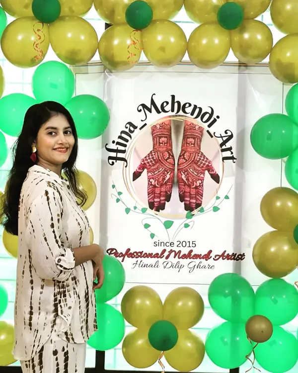 This is me, Hinali, the founder and instructor at Hina Mehendi Art. I have been a professional artist since 2015, and my greatest passion is teaching this beautiful art form to aspiring artists.