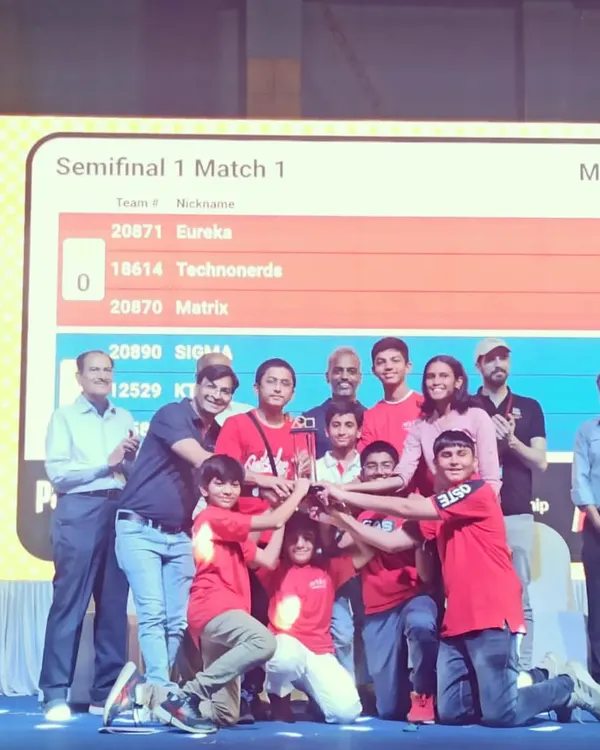 A proud moment for our team at the First Tech Challenge (FTC) India Championship. The entire team, along with mentors, celebrates winning the "Best Team in Research Innovation" award, a testament to their deep project analysis and creative solutions.