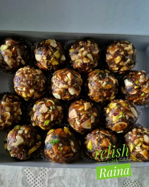 My sugar-free Dryfruit Laddoos are one of my highest-selling healthy sweets. They are made only with dates, almonds, cashews, walnuts, and pistachios.