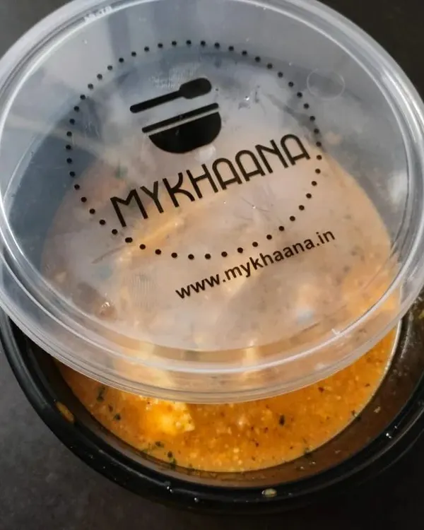 A close-up of our homemade Shahi Paneer, rich with creamy gravy and soft paneer cubes. This classic North Indian dish is prepared without any preservatives, giving you an authentic ghar ka swaad.