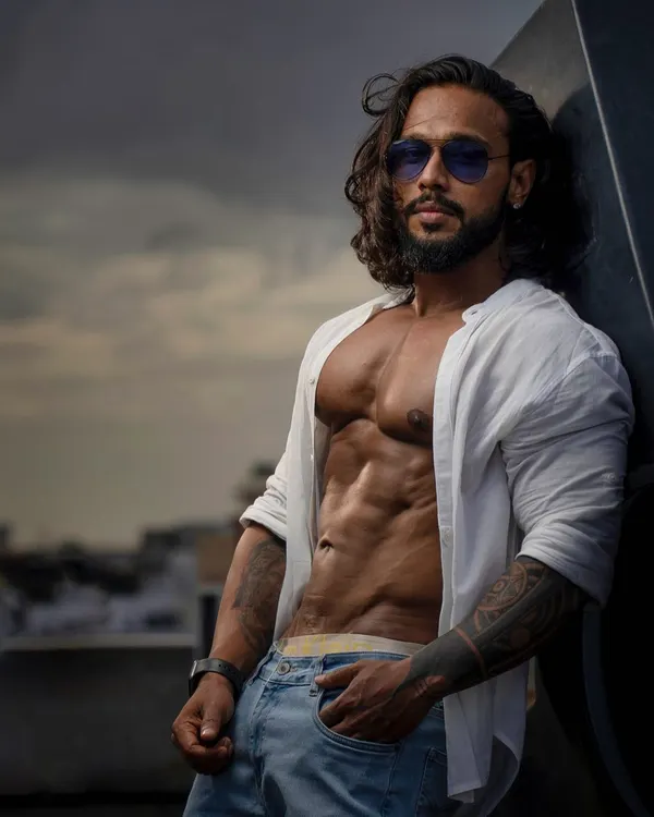 Train like a beast to look like a beauty. A strong physique gives you confidence that shows, whether you are in the gym or out on the town.