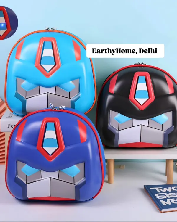 My most viral kids' picnic bags are back in stock. These robot-themed bags have a cool light-up feature and are made with the best quality materials.