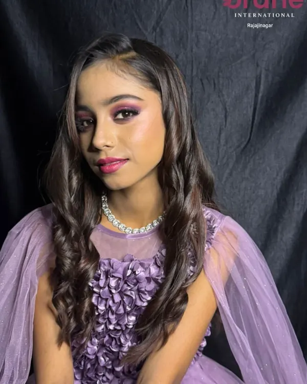 A stunning "Glam Doll" evening party look, featuring a dramatic smokey eye and a perfectly sculpted face. This is a versatile look you'll master for any event.