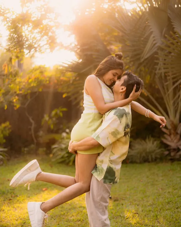 A classic golden hour lift, filled with warmth and affection. The soft backlighting creates a beautiful halo effect, making this romantic couple portrait feel truly magical.