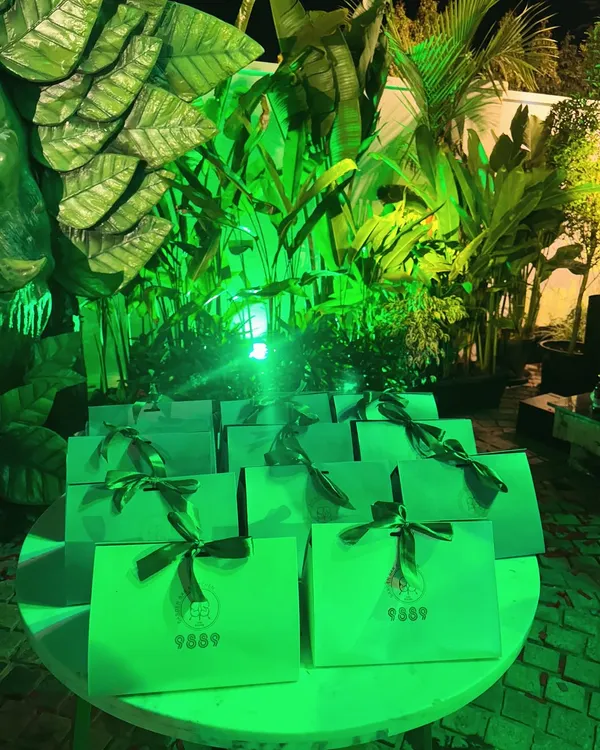 Setting the scene for the grand launch of 9889 Garden Bar & Kitchen. These elegant welcome hampers, with custom branding and green satin ribbons, were ready to greet guests.