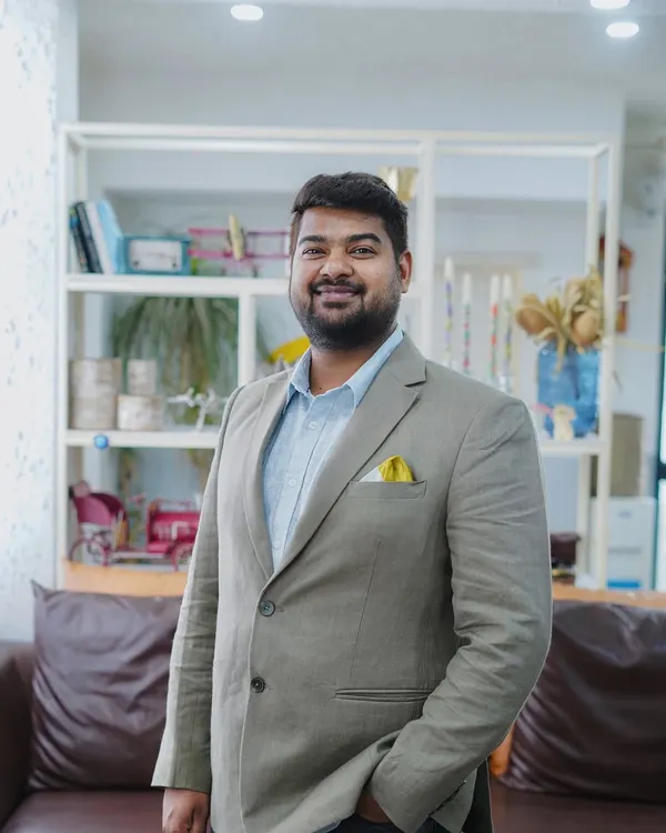 Meet Suhaib Siddiqui, the visionary founder of SAW Flower & Decor. His profound expertise and immersive experience in the Indian floral industry are the driving force behind our company's artistry and innovation.