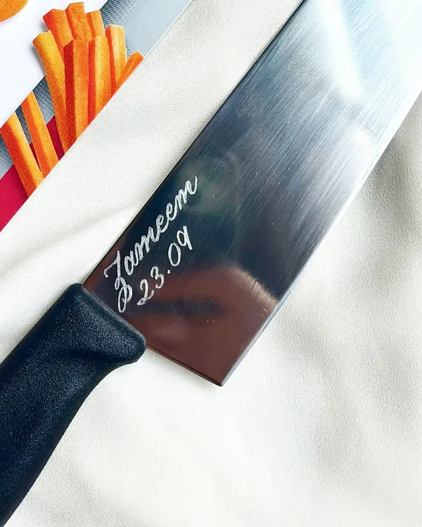 Something subtle, something sharp. This engraved Victorinox knife was such a cool canvas to work on. I love how clients are trusting me to bring their artistic and functional engraving ideas to life.
