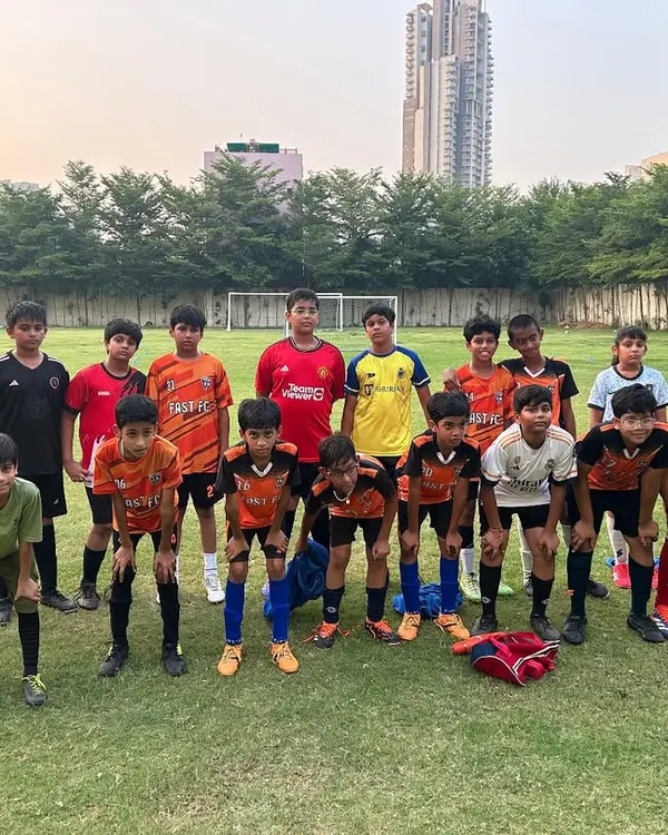 A friendly match between our two branches, U13 Fast FC Vibgyor vs. Fast FC Sector 58, fostering internal competition and camaraderie.