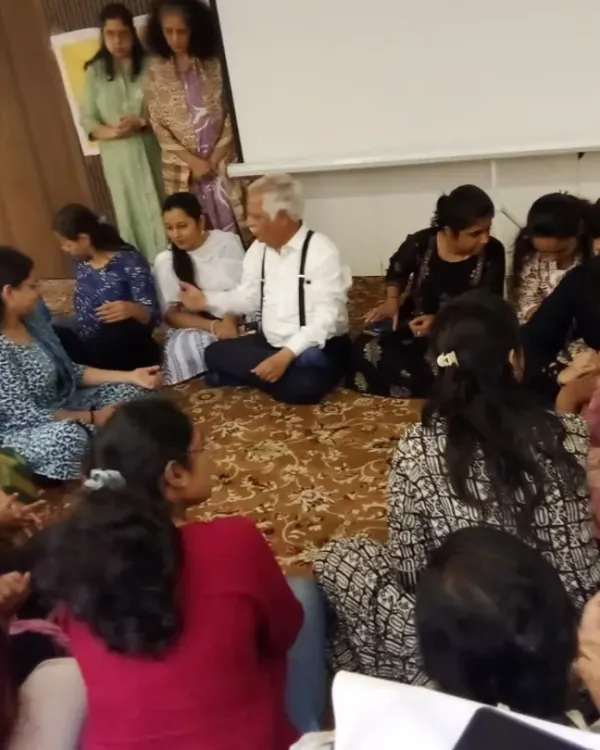 This image captures the essence of a practical Nadi Parikshan training session led by the esteemed Dr. Tayde. Our doctors gather to refine their skills, learning directly from a master to better understand the subtle stories the pulse tells about a patient's health.