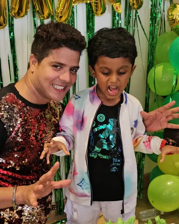 That "wow" moment on the birthday boy's face is what I live for. Capturing pure excitement during a fun-filled birthday celebration in Kandivali.