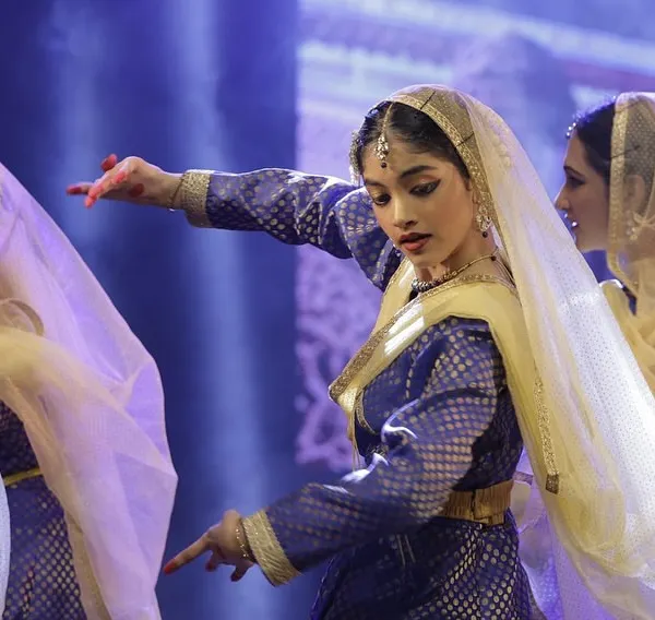 A moment of perfect synchronicity and grace from our 'Taraana' composition at Varshik Utsav 2024. This is what we strive for in our group choreographies, where every dancer moves as one, telling a story through pure nritta (dance).
