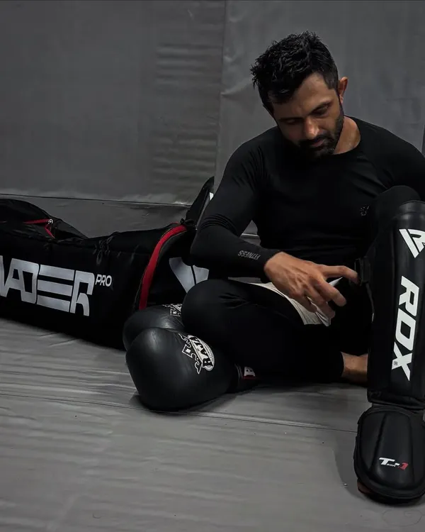 Back in the game full throttle. All my gear fits into my new Vader Pro gym bag. A robust bag is essential for a combat athlete.