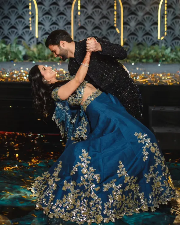 A magical dip to seal the moment. We focus on creating these beautiful, photogenic highlights within our couple choreography that you'll cherish forever.