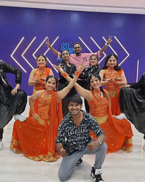 We had an amazing time leading a dance therapy session for a group of talented doctors. This Jugalbandi performance blended modern hip-hop with classical dance, creating a unique and memorable team-building experience.