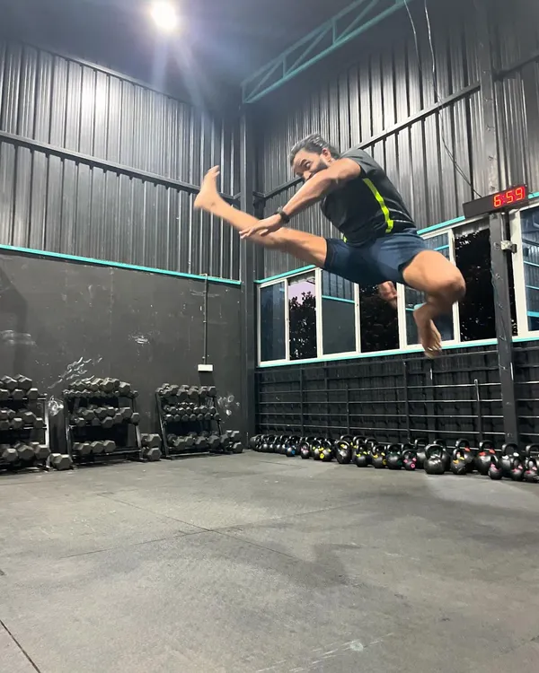 Leaping into a new week. This phenomenal flying kick from one of our adult members shows the incredible athleticism you can achieve through kickboxing.