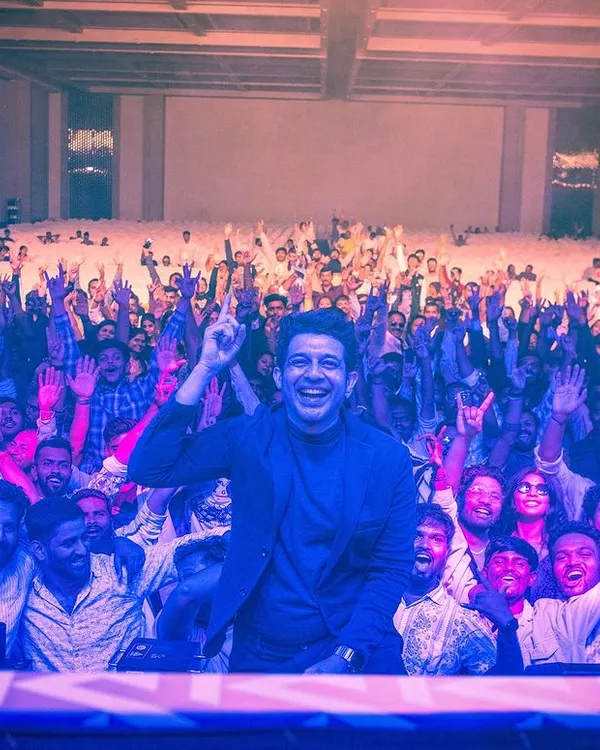 A fantastic moment with the entire team from Prestige Constructions. It was great to DJ for their corporate family celebration.