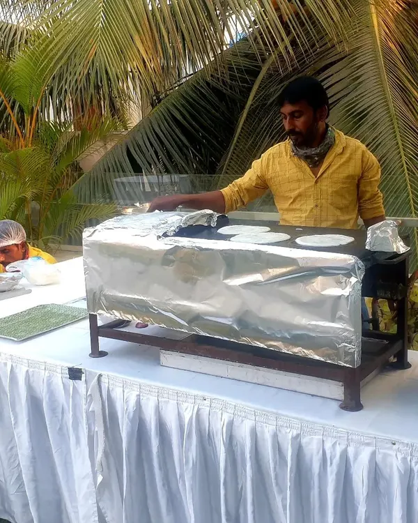 A live dosa station is always a crowd-pleaser at South Indian events. Our chef prepares fresh, crispy dosas to order, providing an authentic and interactive culinary experience for your guests.
